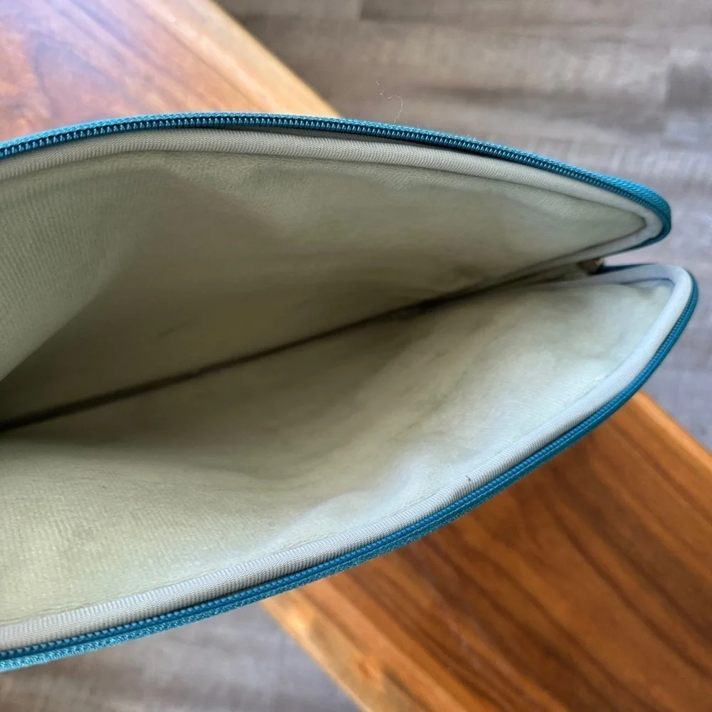 Teal blue nylon laptop computer/ipad 8.5x12” padded zippered pouch case
